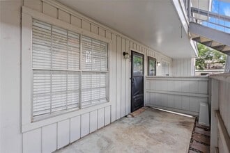 2350 Bering Dr in Houston, TX - Building Photo - Building Photo