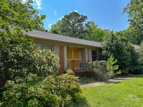 6716 Windyrush Rd in Charlotte, NC - Building Photo - Building Photo