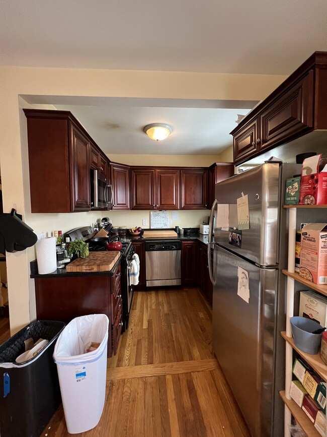26 White St, Unit #2 in Cambridge, MA - Building Photo - Building Photo