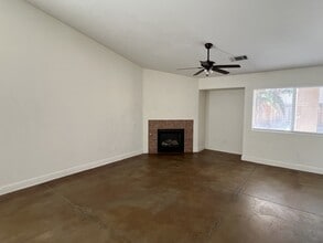 5605 Scatena Isle Dr in Bakersfield, CA - Building Photo - Building Photo