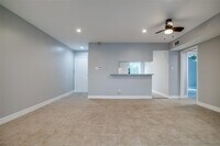 9025 Rue Cambon St photo'