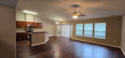 2403 Brian Lakes Dr N in Jacksonville, FL - Building Photo - Building Photo