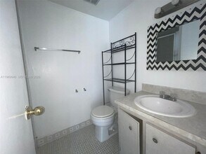 4845 NW 7th St in Miami, FL - Building Photo - Building Photo