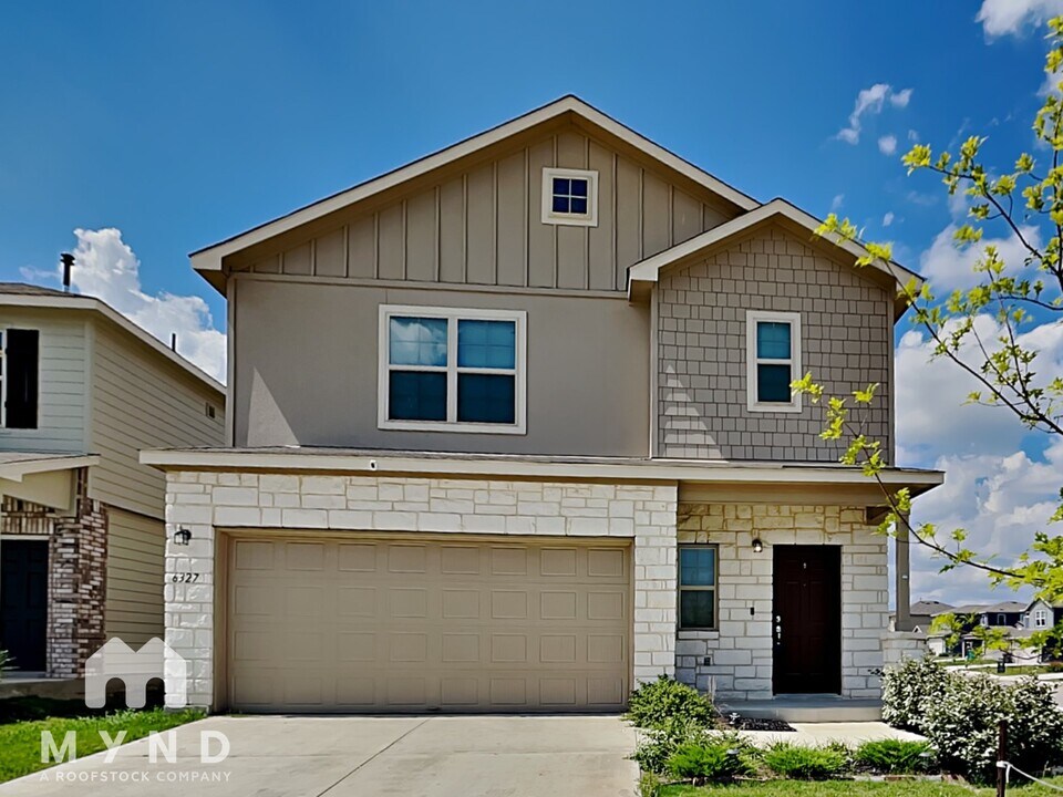 6327 Sycamore Run in San Antonio, TX - Building Photo