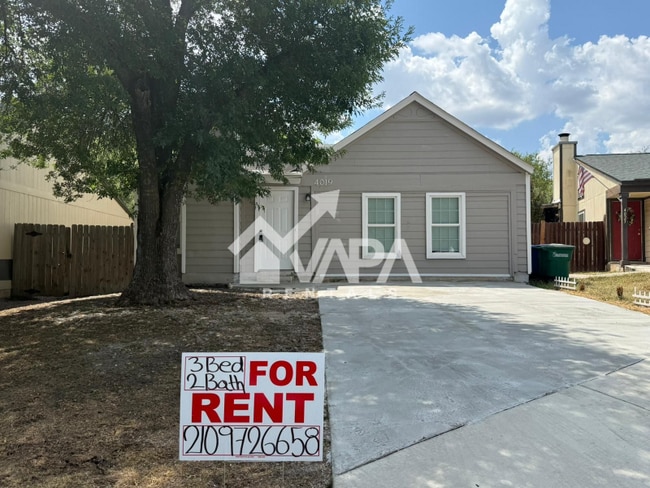 4019 Sunrise Bluff Dr in San Antonio, TX - Building Photo - Building Photo