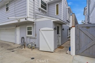 309 Onyx Ave in Newport Beach, CA - Building Photo - Building Photo
