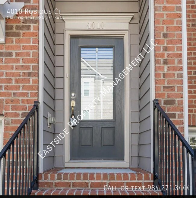 4010 Robious Ct in Cary, NC - Building Photo - Building Photo