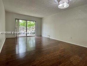 8103 Camino Real in Miami, FL - Building Photo - Building Photo