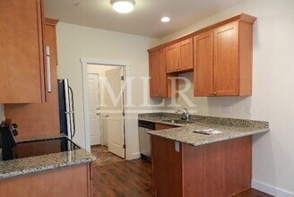 8013 Cirque Dr W in University Place, WA - Building Photo - Building Photo