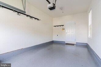 13921 Gullane Dr in Woodbridge, VA - Building Photo - Building Photo