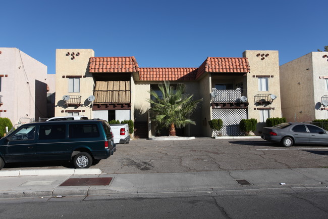 5340 Retablo Ave in Las Vegas, NV - Building Photo - Building Photo