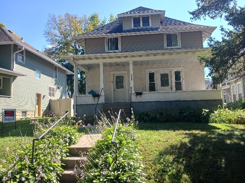 1144 W Center St in Rochester, MN - Building Photo