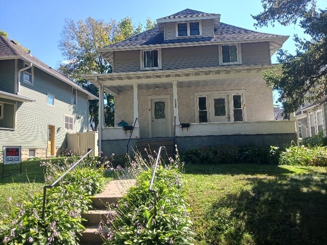 1144 W Center St
