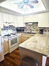 4410 Warren Ave in Port Charlotte, FL - Foto de edificio - Building Photo