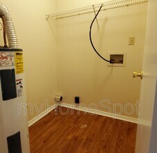 425 Pine Crescent Way in Pensacola, FL - Building Photo - Building Photo