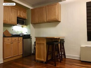 5 Tudor City Pl in New York, NY - Building Photo - Building Photo