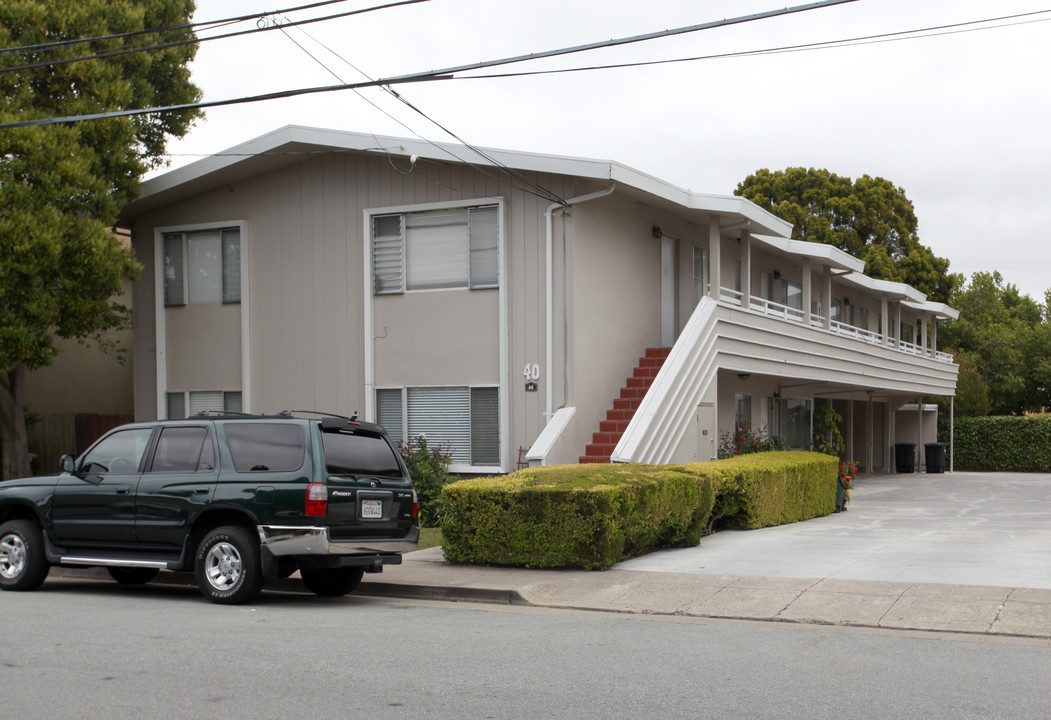 40 E 40th Ave in San Mateo, CA - Foto de edificio