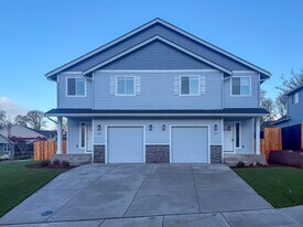 507 NW Hillcrest Dr in Dallas, OR - Building Photo