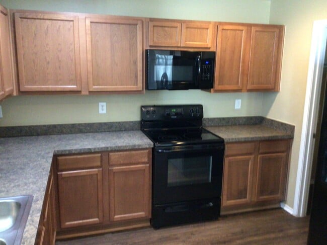 1333 Gayle St in Burleson, TX - Building Photo - Building Photo