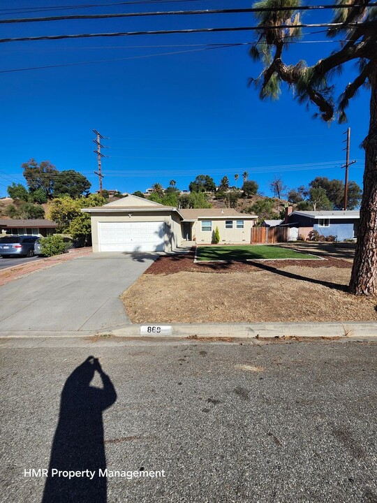 868 Ashcomb Dr in La Puente, CA - Building Photo