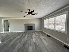 36 Mitchell St in Newnan, GA - Building Photo - Building Photo