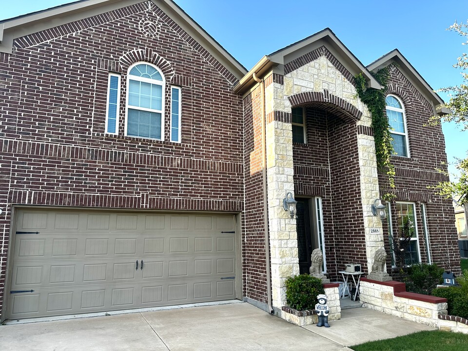 2665 Shadow Glen Dr in Little Elm, TX - Building Photo