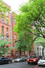 202-204 W 98th St in New York, NY - Foto de edificio - Building Photo