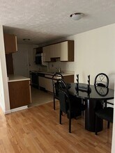 1172 Middle Turnpike W in Manchester, CT - Building Photo - Building Photo