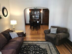 915 E 19th St in Minneapolis, MN - Building Photo - Building Photo