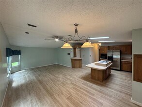 25704 Oak Alley in Leesburg, FL - Building Photo - Building Photo