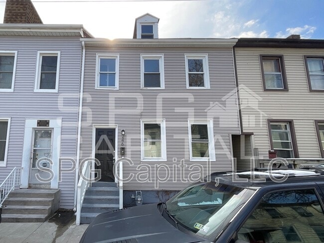 property at 246 Walnut St