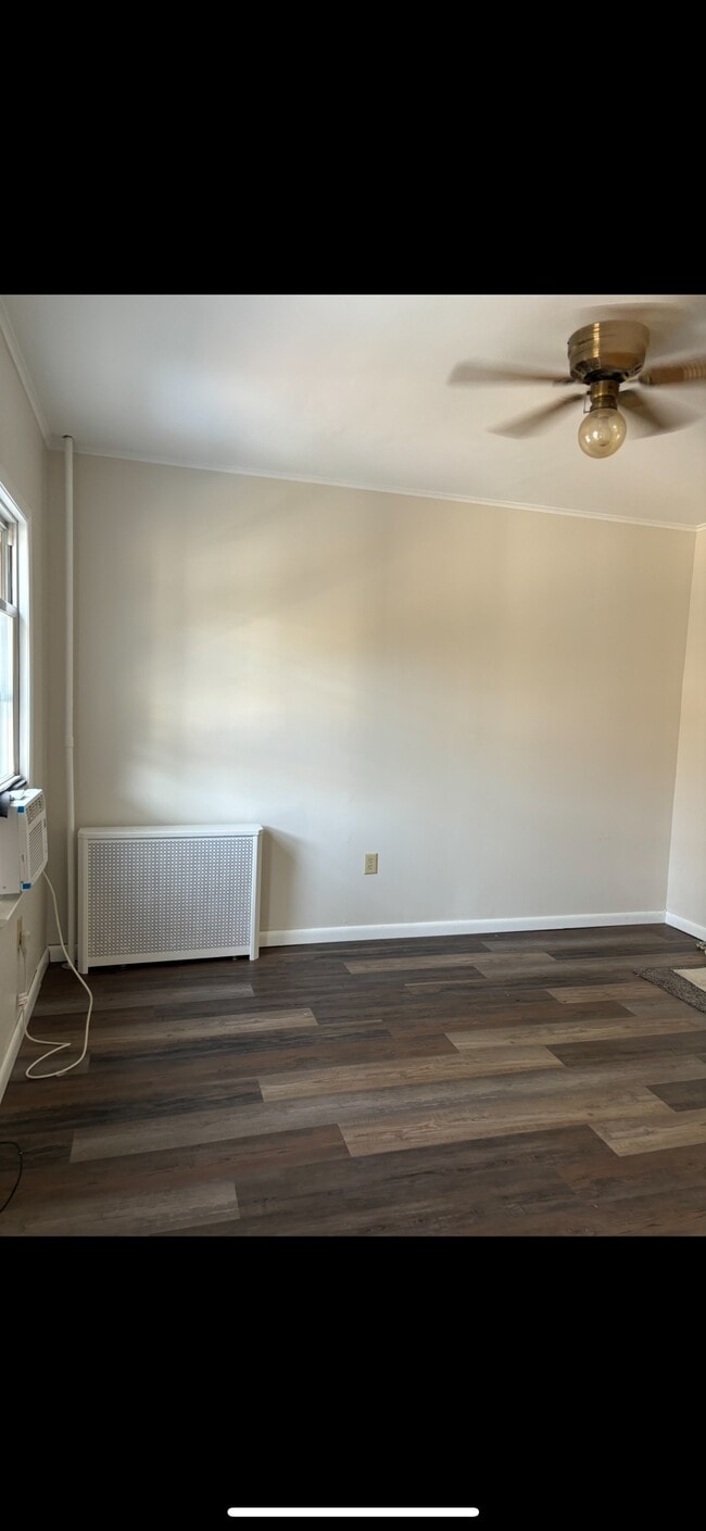 property at 21 Hertz Ct