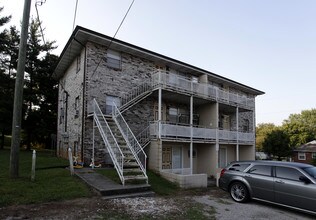 1416 Mcarthur Rd in Maryville, TN - Foto de edificio - Building Photo