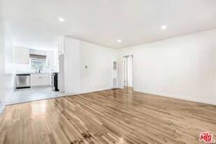 1908 12th St in Santa Monica, CA - Building Photo