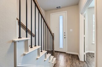 301 E Lamar St in McKinney, TX - Foto de edificio - Building Photo