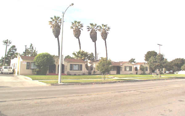 1202-1212 Cypress Ave in Santa Ana, CA - Foto de edificio