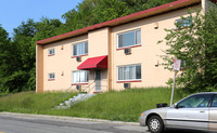 2051 Highland Ave in Cincinnati, OH - Building Photo - Building Photo