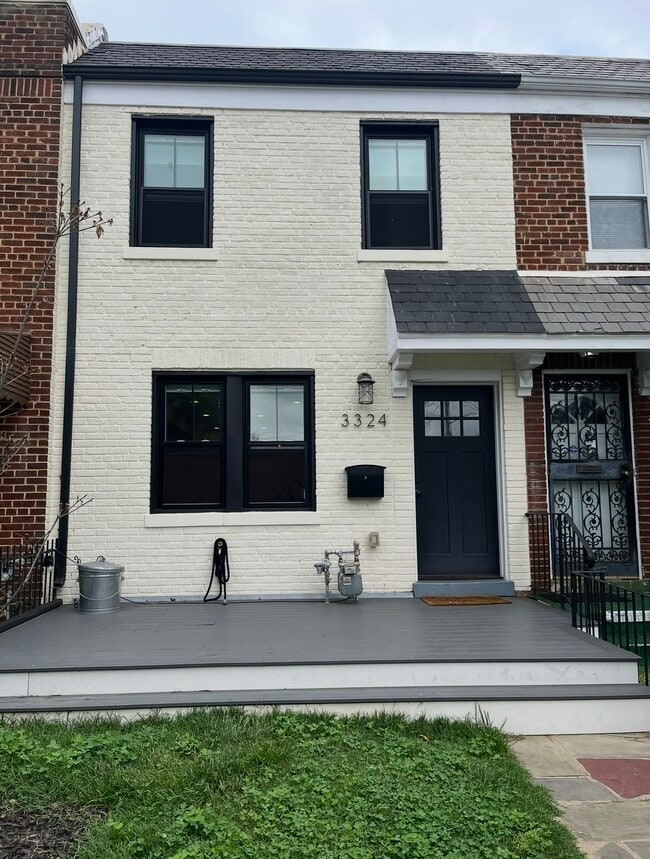 property at 3324 Clay St NE