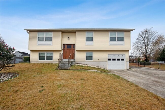 property at 7600 Red Fox Ct