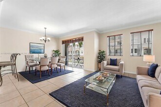 8936 W Flagler St in Miami, FL - Building Photo - Building Photo