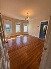 136 Hawthorne Ave in Derby, CT - Building Photo - Building Photo