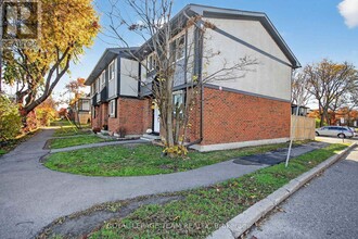 434 Moodie Dr in Ottawa, ON - Building Photo - Building Photo