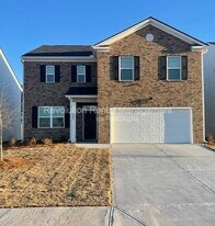 2008 Redfern Rd in Dacula, GA - Building Photo