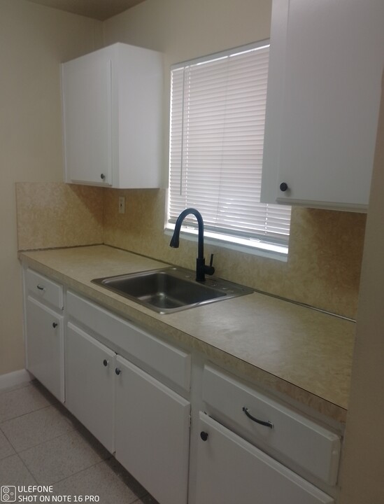 410 SE 3rd St, Unit 7 in Hallandale Beach, FL - Building Photo