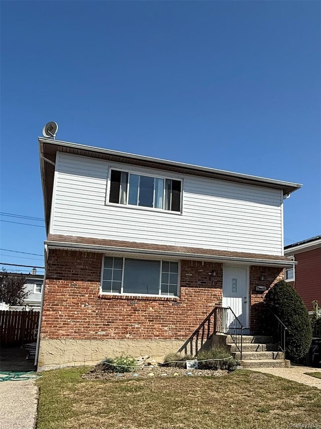 property at 619 E Park Ave