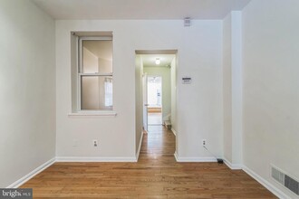 417 S Collington Ave in Baltimore, MD - Building Photo - Building Photo