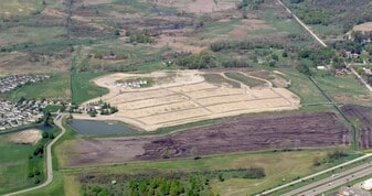 Burkhart Ridge North in Howell, MI - Building Photo
