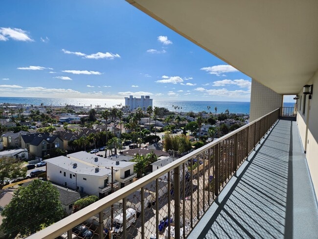 4944 Cass St, Unit 904 in San Diego, CA - Building Photo - Building Photo