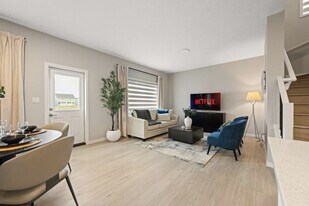 3520 Erlanger Link NW in Edmonton, AB - Building Photo