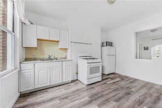 32 Arion Pl in Brooklyn, NY - Building Photo - Building Photo